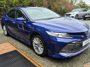 Toyota Camry Hybrid - Image 3