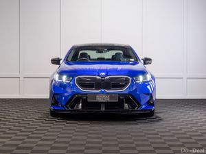 2025 BMW M5 (G90) - Image 2