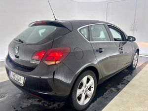 OPEL/ Vauxhall Astra SRI, LOW KMS, NCT&TAX - Image 4
