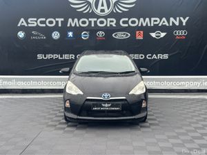 Toyota Aqua Hybrid - Image 4