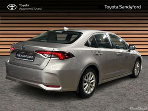 Toyota Corolla HYBRID LUNA AUTO SALOON // TOYOTA S - Image 2