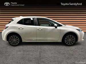 Toyota Corolla HYBRID SOL TOP SPEC // HEATED SEATS - Image 3