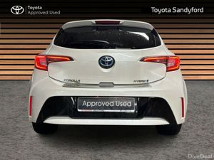 Toyota Corolla HYBRID SOL TOP SPEC // HEATED SEATS - Image 4