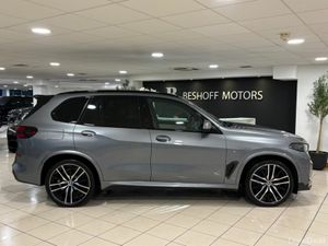 BMW X5 50e M-SPORT PRO=ONLY 6000 MILES//HUGE SPEC/ - Image 2