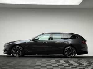 BMW 5-Series 530E M SPORT TOURING - Image 4
