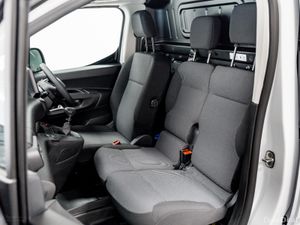 Peugeot Partner Pro Premium 1.5 Diesel 100HP 650Kg - Image 4