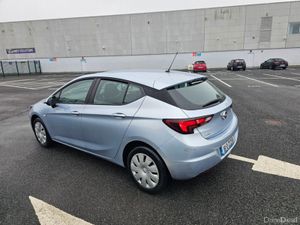 Opel Astra 1.4 PETROL, NEW NCT, SERVICE HISTORY, L - Image 3