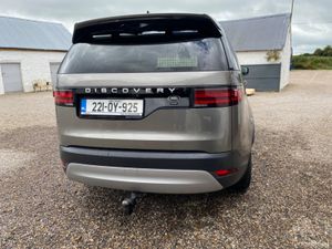 Land Rover Discovery 2022 - Commercial - Image 4