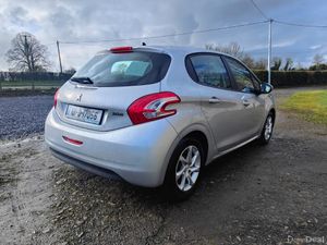 Peugeot 208 1.4 diesel ( NCT and TAX)!! - Image 4