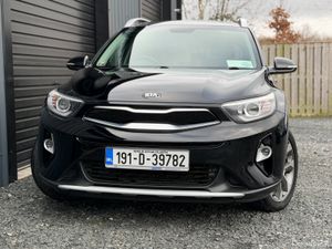 KIA STONIC 1.4 PETROL LOW KM - Image 2