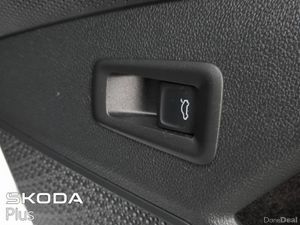 Skoda Kodiaq **LIKE NEW**VERY LOW MILEAGE**SEL 2.0 - Image 4