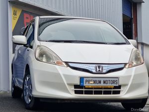 Honda Fit Hybrid Automatic - Image 2