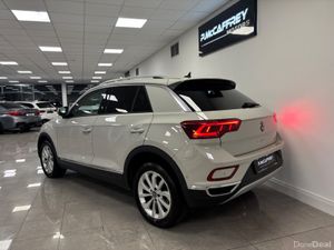 2022 VOLKSWAGEN T-ROC 2.0 TDI STYLE 150 BHP AUTO - Image 3