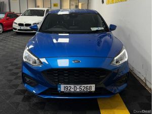 Ford Focus 1.0 Manual St-line 4DR - Image 2