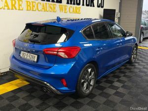 Ford Focus 1.0 Manual St-line 4DR - Image 4