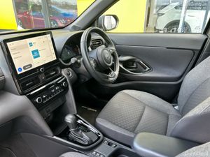 Toyota Yaris Cross LUNA SPORT MON 4DR - Image 3