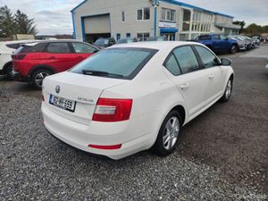 Skoda Octavia Ambition 1.6tdi 110HP 4DR - Image 4