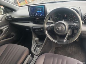 Toyota Yaris 2021 hybrid - Image 4