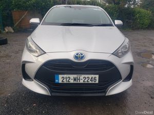 Toyota Yaris 2021 hybrid - Image 2