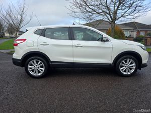 Nissan Qashqai 1.2 petrol ( NCT and TAX ) - Image 4