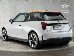 Mini Cooper Cooper SE - Image 2