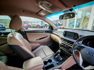 HYUNDAI TUCSON IX35 EXECUTIVE MILD HYBRID 5 5DR - Image 3