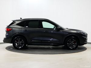 *7* 2023 Ford Kuga 2.5 st-line automatic - Image 3