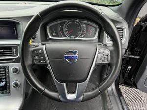 Volvo V60 D4 CLASSIC 2.0 D // SERVICE HISTORY // R - Image 4