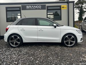 Audi A1 1.0 TFSI AUTO 5DR - Image 4