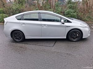 TOYOTA PRIUS / 2013 / 1.8 PETROL HYBRID / AUTO - Image 4