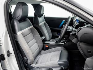 Citroen C4 ë-Sense Plus 50kWh Auto 136HP - Image 3