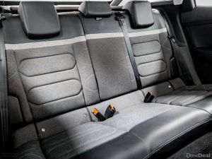 Citroen C4 ë-Sense Plus 50kWh Auto 136HP - Image 4