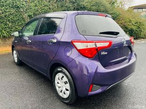 Toyota Vitz 1.5 HYBRID // AUTOMATIC // 71K KMS - Image 4