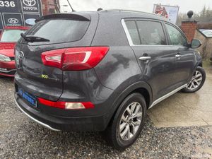 2012 Kia Sportage  1.7 LX - Image 4