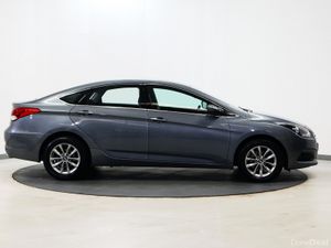 *7* 2017 Hyundai i40 1.7 crdi - Image 3