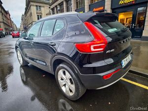 2021 Volvo XC40 D3 (150hp) Momentum Automatic - Image 2