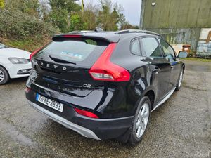 Volvo V40 2015 Cross Country... low mileage - Image 2