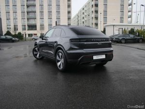 Porsche Macan Electric - Image 3