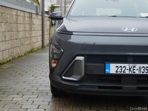 Hyundai KONA 1.6 HYBRID Signature Auto - Image 3
