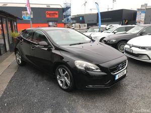 2016 Volvo V40 Automatic - Image 4