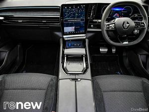 Renault Austral Techno Esprit Alpine E-Tech Full H - Image 3