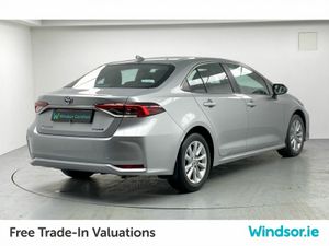Toyota Corolla 1.8 Hybrid Luna Saloon - Image 4