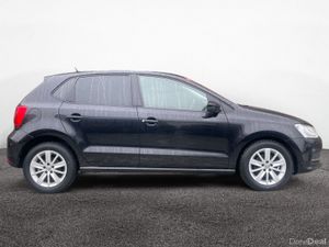 VOLKSWAGEN POLO 2015 AUTOMATIC - Image 2