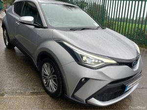 Toyota C-HR 231 D HYBRID SOL  AUTO HIGH SPEC! - Image 2