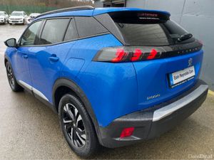 Peugeot 2008 ALLURE 1.2 100 5DR LOW KMS. AS NEW! - Image 4