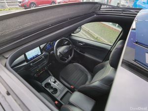 FORD KUGA 2.5 ST-LINE X EDITION **HUGE SPEC** AUTO - Image 2