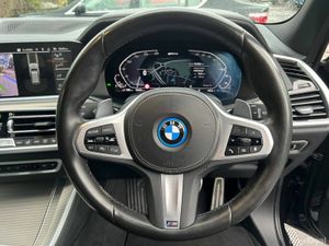 BMW X5 M-SPORT COMPETITION XDRIVE45e 3.0 PLUG-IN H - Image 4