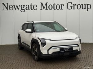 Kia EV3 NEW MODEL HAS LANDED! EV3 EARTH 3 LONG RAN - Image 3