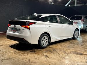 Toyota Prius 1.8 HYBRID - AUTOMATIC - MULTI FUNCTI - Image 4