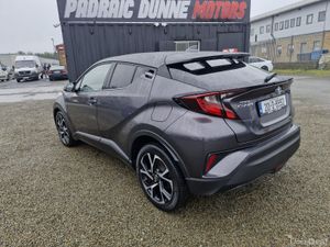 201 Toyota C-HR Sport - Image 3